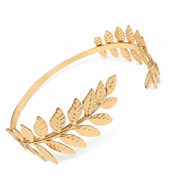 — A statement bangle featuring a distinctive tree motif inspired by nature.