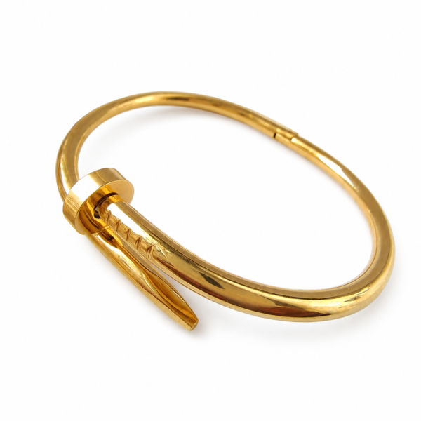 Nail bracelet